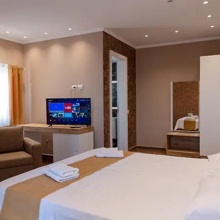 Lider Hotel 4*