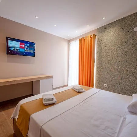 Lider Hotel 4*
