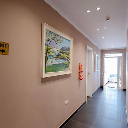 Lider Hotel