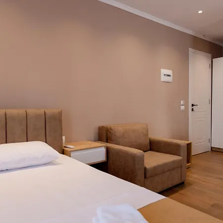 Hotel Lider 4*