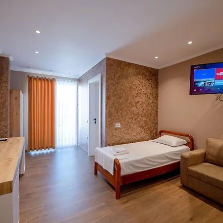 Lider Hotel 4*