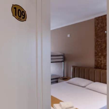 Lider Hotel 4*