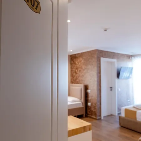 Lider Hotel