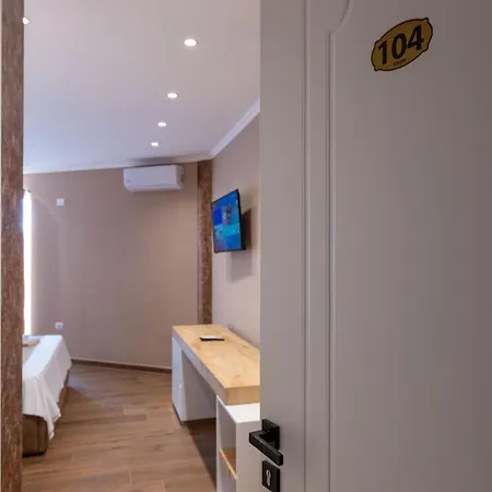 Lider Hotel 4*
